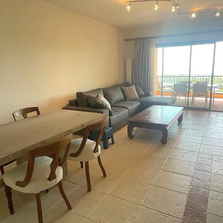 Sweet Cozy 2 Bdrms In Royal Flamingos Apartment *